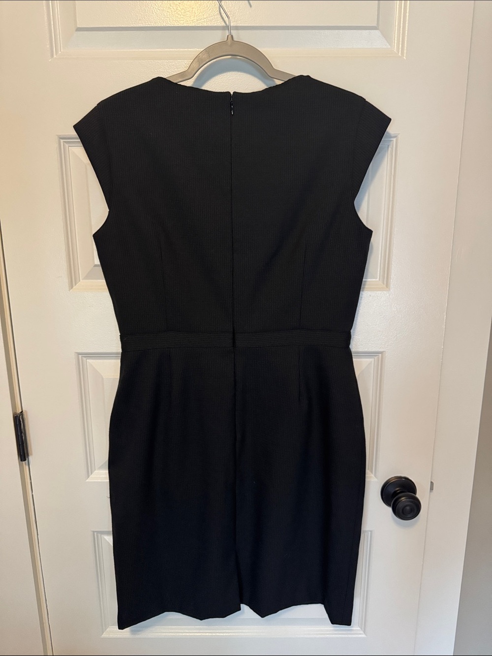 ANTONIO MELANI Black Cap-Sleeve Sheath Dress - Picture 3 of 7